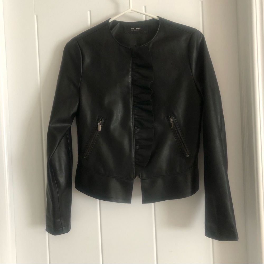 ZARA Basic Outerwear Black Front Ruffle Detail Faux LeatherJacket Medium - Picture 1 of 8